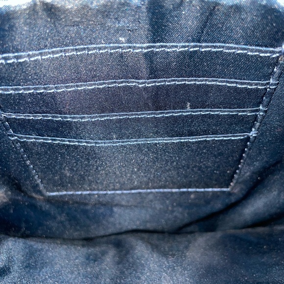 Tignanello Camo leather crossbody bag. - Picture 9 of 9